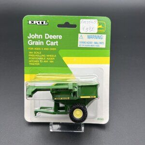 1992 Ertl John Deere 500 Grain Cart Auger Hitches to any 1/64 Scale Tractor 5565